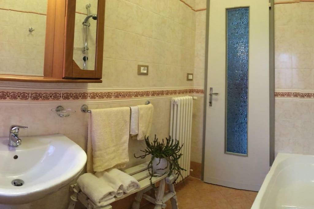 Celeste'S House Villa Rivoltella del Garda Exterior foto