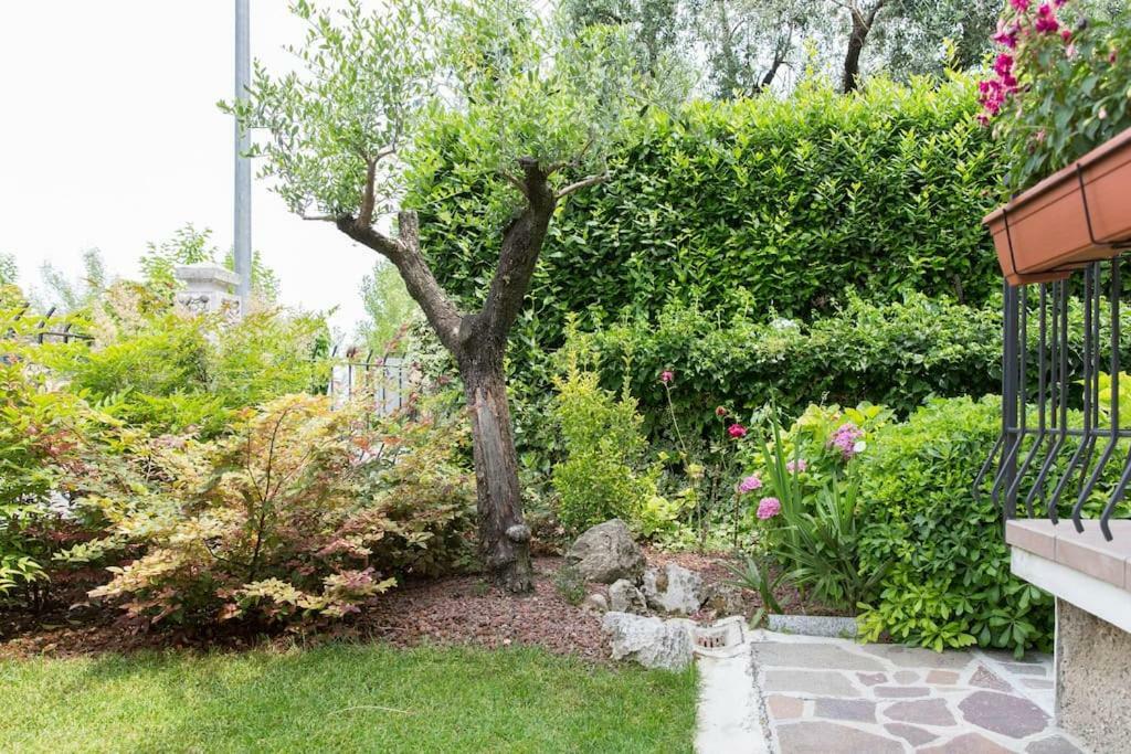 Celeste'S House Villa Rivoltella del Garda Exterior foto
